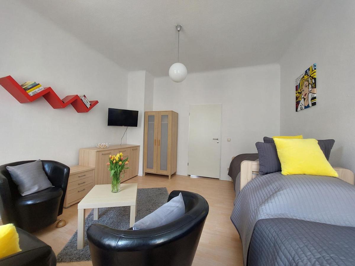 Schoene Zwei-Zimmer-Wohnung "W2" Mit 4 Einzelbetten Und Wlan In Zwenkau Bei Leipzig Im Neuseenland Dış mekan fotoğraf
