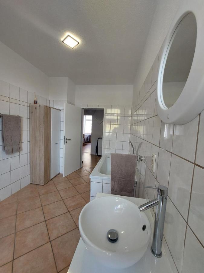 Schoene Zwei-Zimmer-Wohnung "W2" Mit 4 Einzelbetten Und Wlan In Zwenkau Bei Leipzig Im Neuseenland Dış mekan fotoğraf