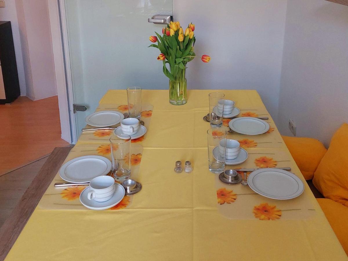 Schoene Zwei-Zimmer-Wohnung "W2" Mit 4 Einzelbetten Und Wlan In Zwenkau Bei Leipzig Im Neuseenland Dış mekan fotoğraf