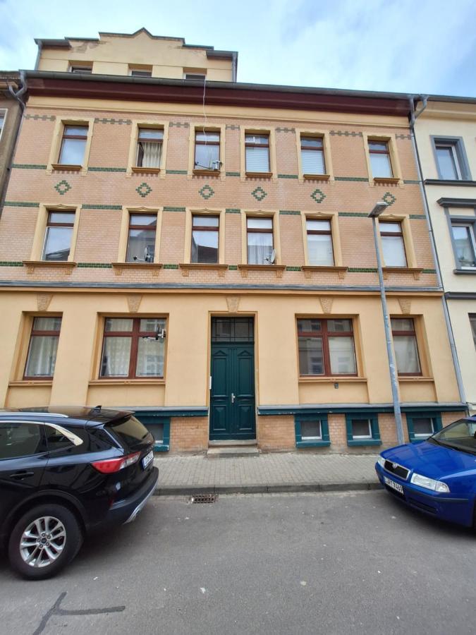 Schoene Zwei-Zimmer-Wohnung "W2" Mit 4 Einzelbetten Und Wlan In Zwenkau Bei Leipzig Im Neuseenland Dış mekan fotoğraf
